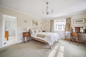 Principal bedroom- click for photo gallery